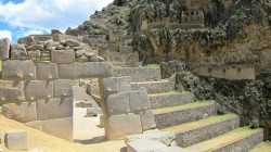 ollantaytambo-cusco-peru-travel - Песок слева.jpg