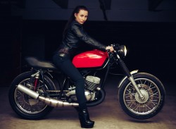 1982-IZHevsk-Jupiter-4-350cc-Cafe-Racer-by-Vadym-11.jpg