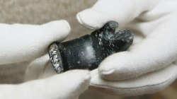 2 Денисовский браслет, 50-45 000 лет.jpg
